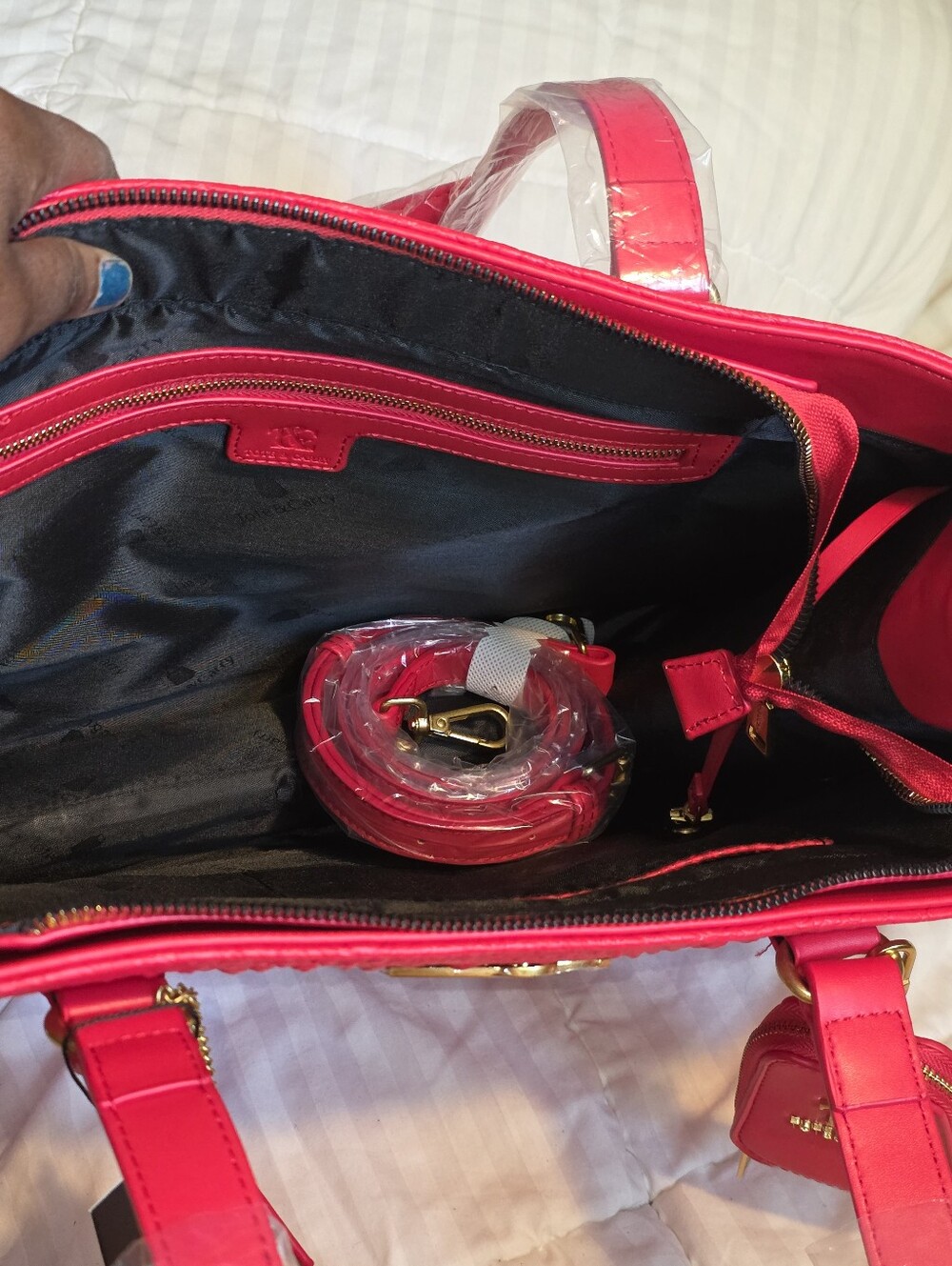 Bright Red Croc-Embossed Tote - Picture 9 of 10